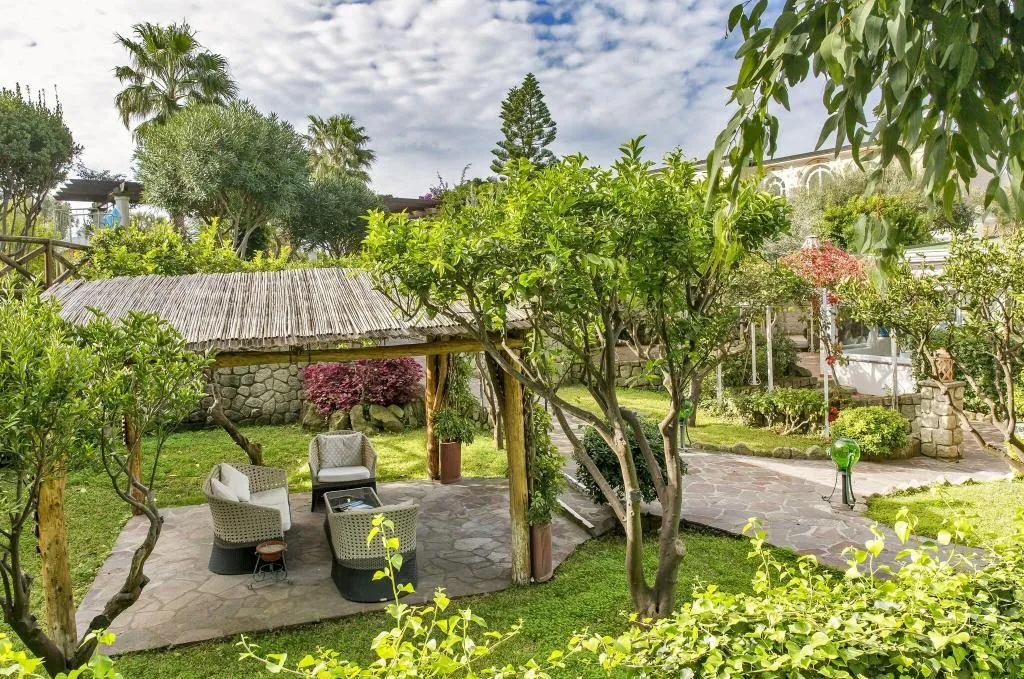 Terrace, Hotel Tritone Resort & Spa, Naples