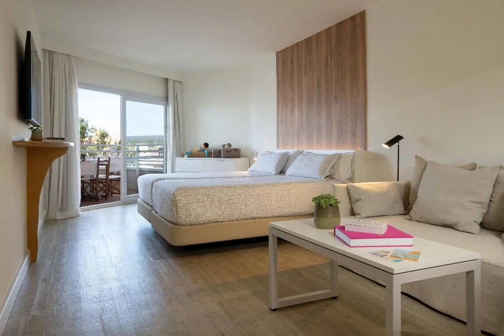 JUNIOR SUITE STANDARD Room, Innside Wave Calvia, Majorca