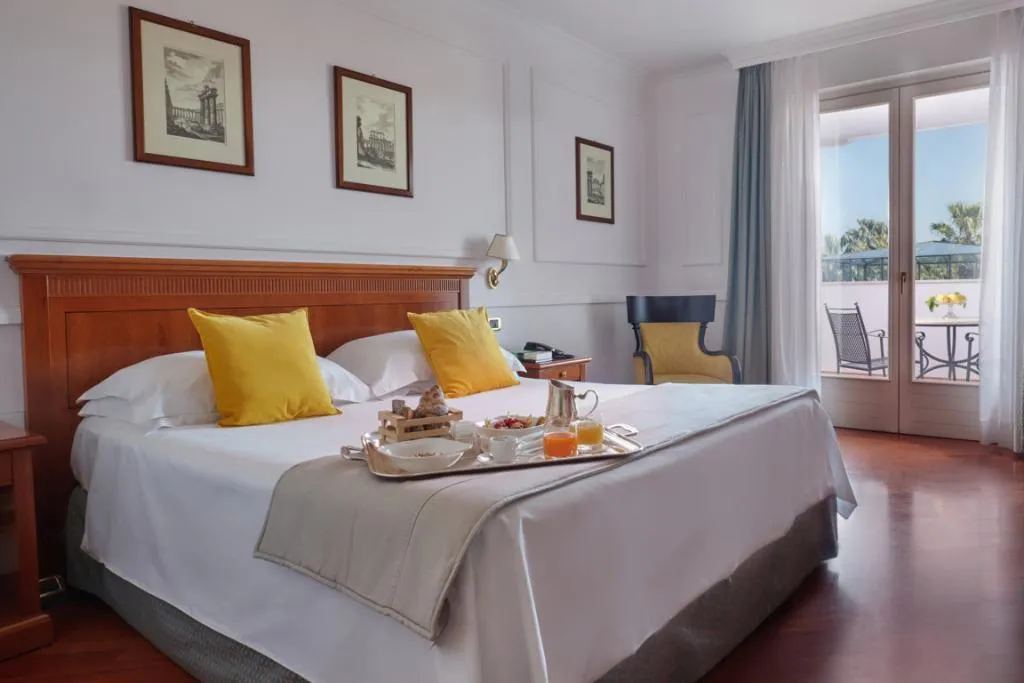 Double or Twin DELUXE Room, Savoy Beach, Naples