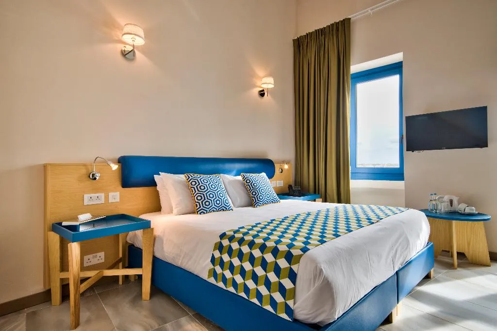 Double or Twin SIDE SEA VIEW Room, The British Suites, Malta