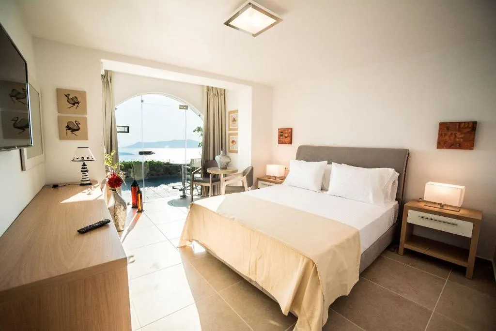 Room, Kratiras View Luxury Suites, Santorini