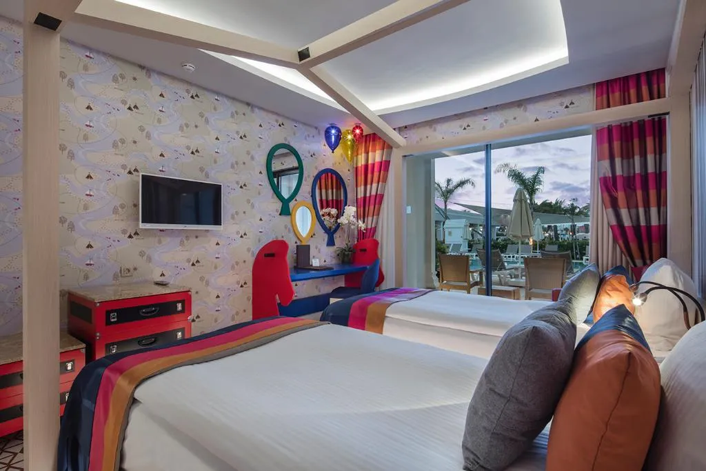 FAMILY ROOM POOL VIEW Room, Granada Luxury Belek, Antalya