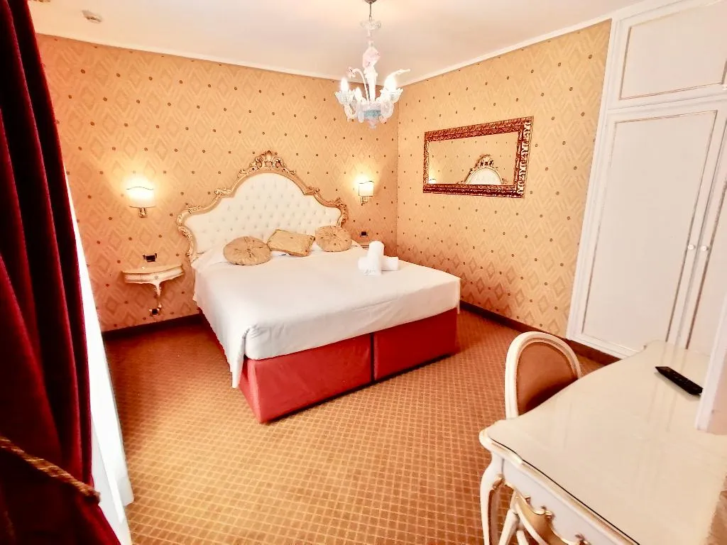DOUBLE SUPERIOR Room, Gardena, Venice