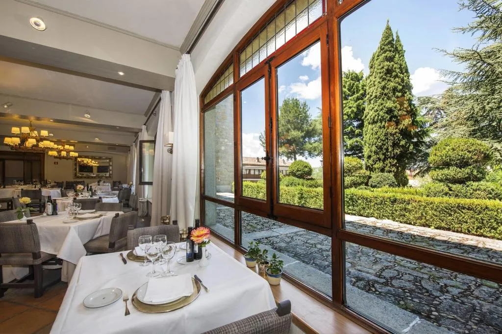 Restaurant, Parador de Avila, Madrid