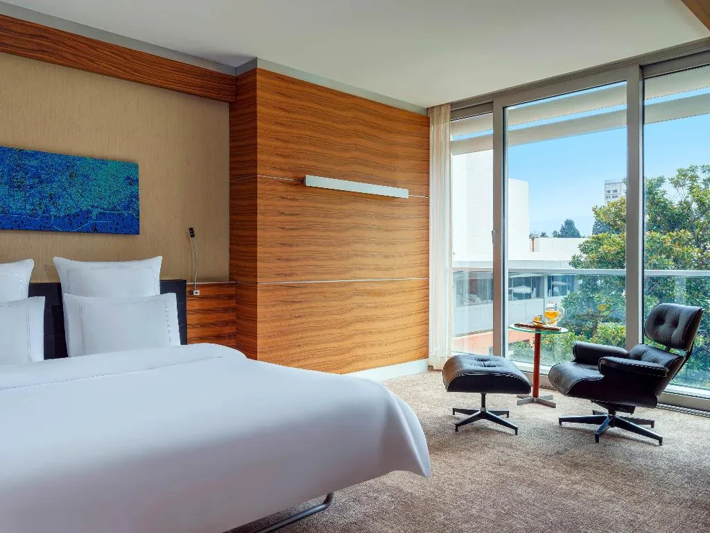 DOUBLE CITY VIEW KING BED Room, Swissotel Buyuk Efes Izmir, Izmir