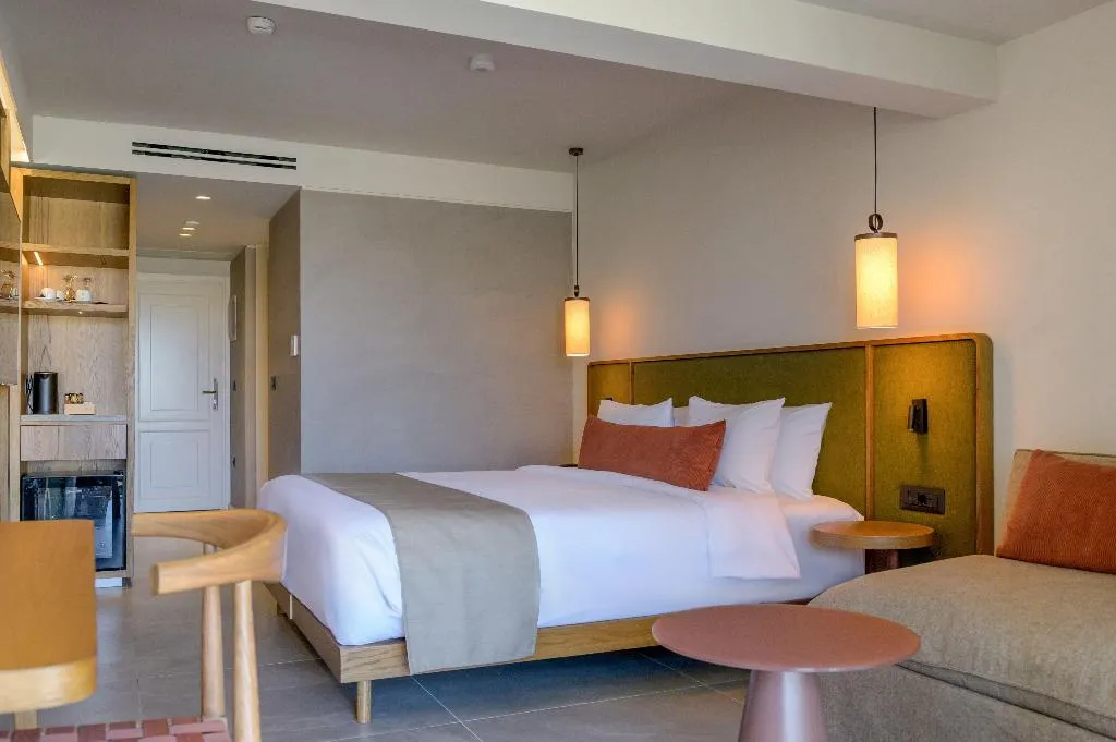 JUNIOR SUITE GARDEN VIEW Room, Blue Sea Beach Affiliated by Melia, Crete