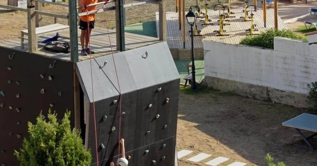 Sports and Entertainment, Sol Milanos Pinguinos, Menorca