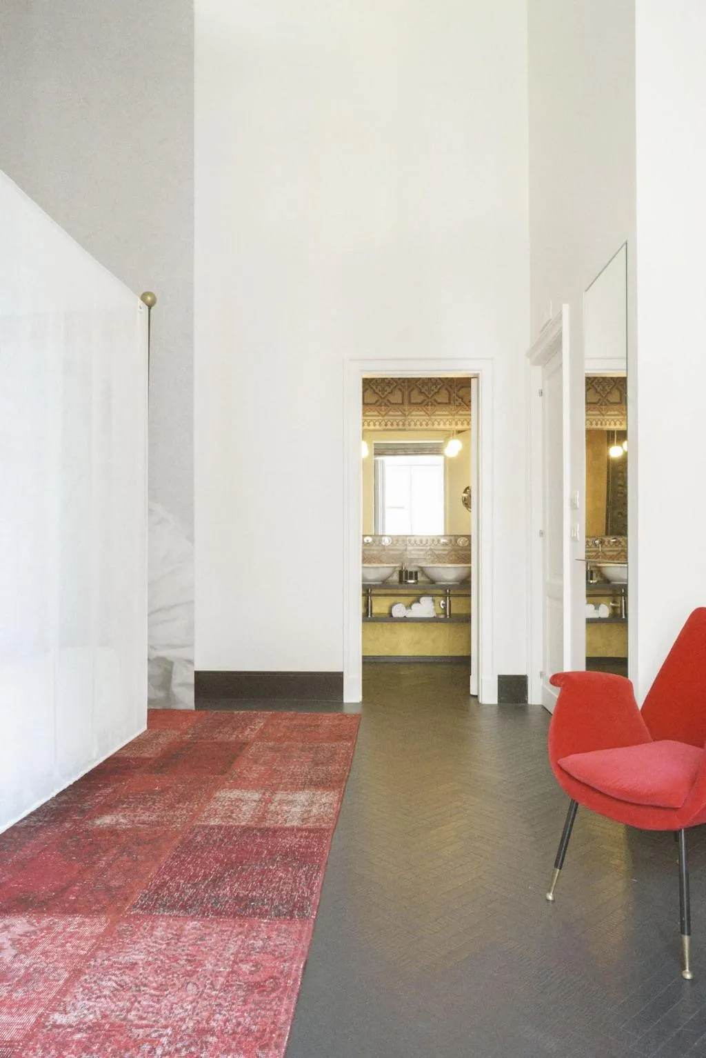 Room, Asmundo Di Gisira, Catania