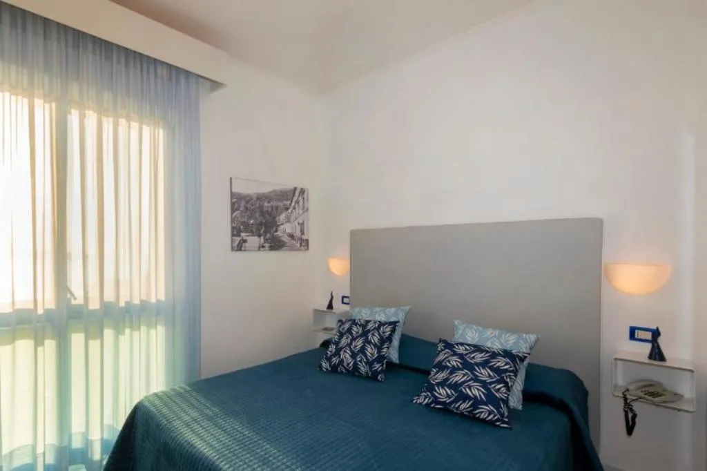 DOUBLE BASIC Room, Panorama Palace, Naples