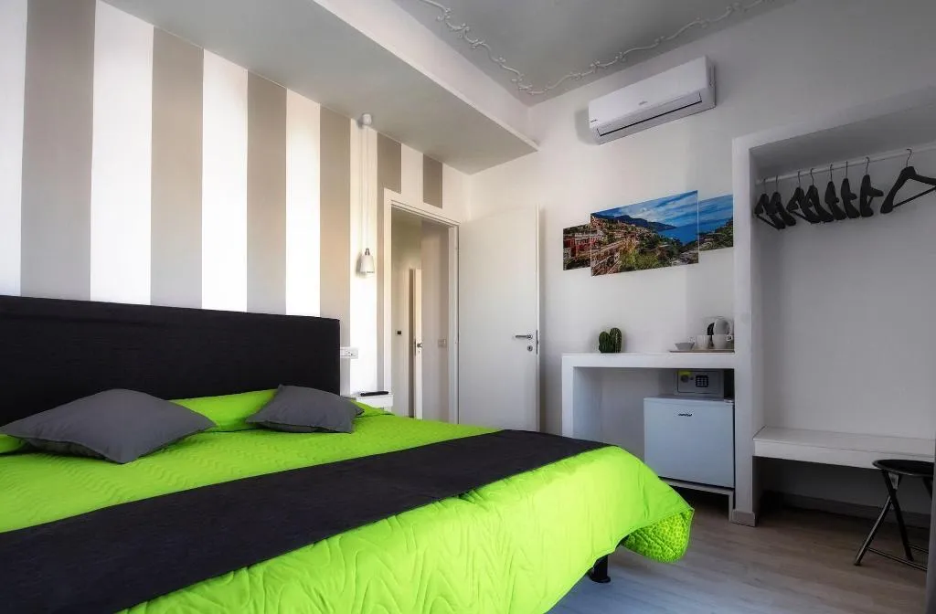 Room, Sunset Rooms, Naples