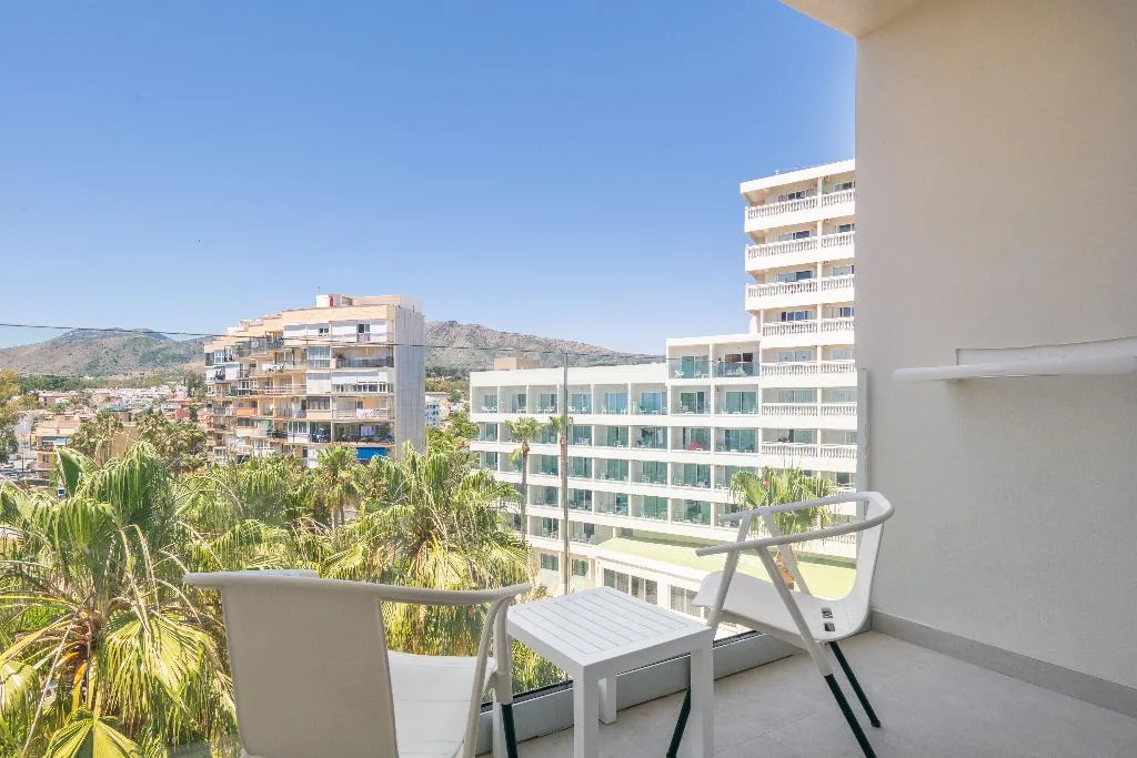 FAMILY ROOM CAPACITY 3 Room, Hotel Parasol by Dorobe, Costa Del Sol