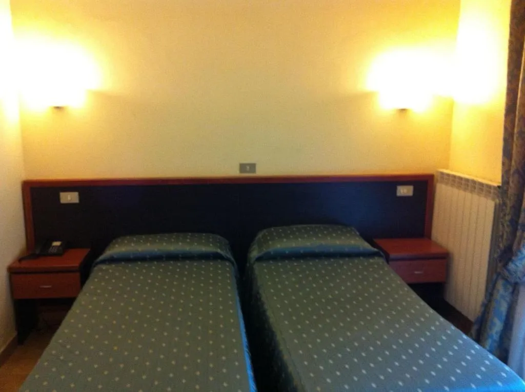 Room, Hotel Atena, Milan