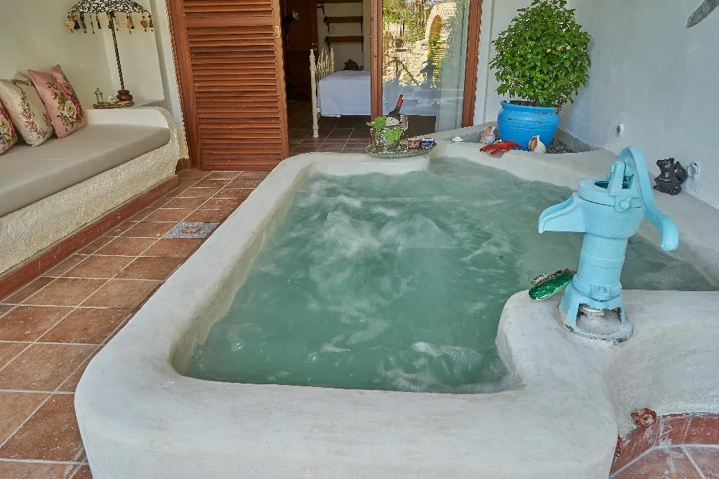 SUITE WITH JACUZZI Room, Villa Taraca Alacati, Izmir