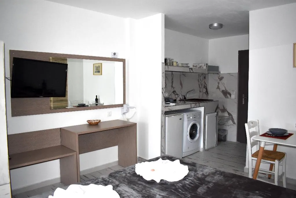 STUDIO STANDARD Room, Polykratis Rooms, Skiathos