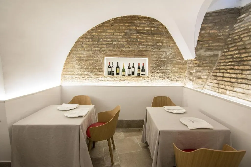Restaurant, Hotel Oleum Parking Gratuito Reserva Previa, Andalucia