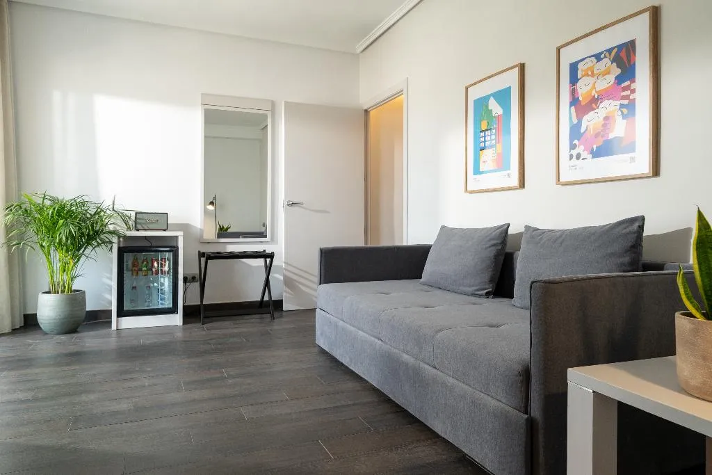 TOWNHOME WITH VIEWS Room, Innside Alicante Porta Maris, Costa Blanca