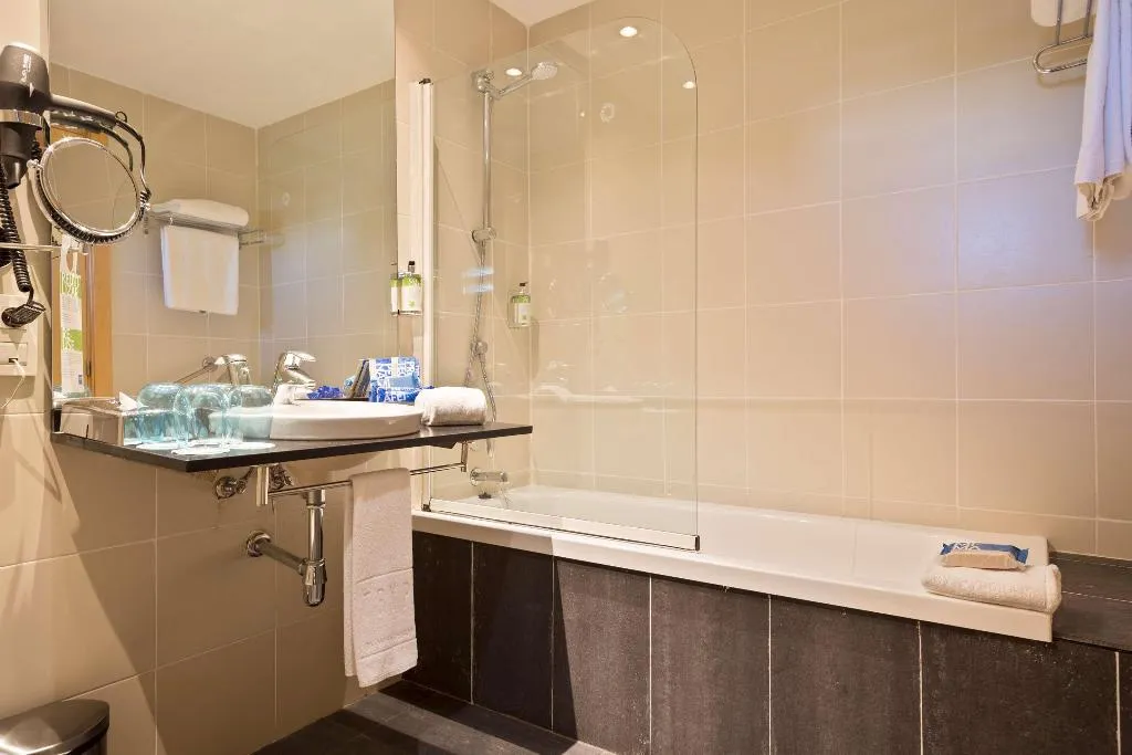 JUNIOR SUITE STANDARD Room, Innside Barcelona Aeropuerto, Barcelona