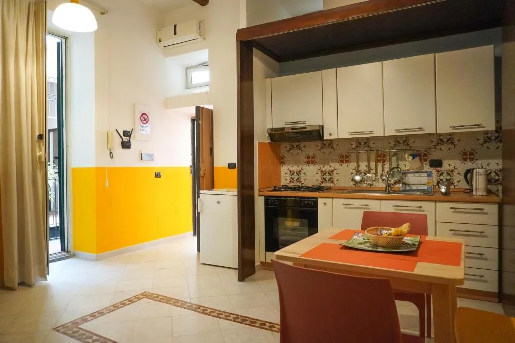 APARTMENT DELUXE Room, Case Così Apartments Napoli, Naples