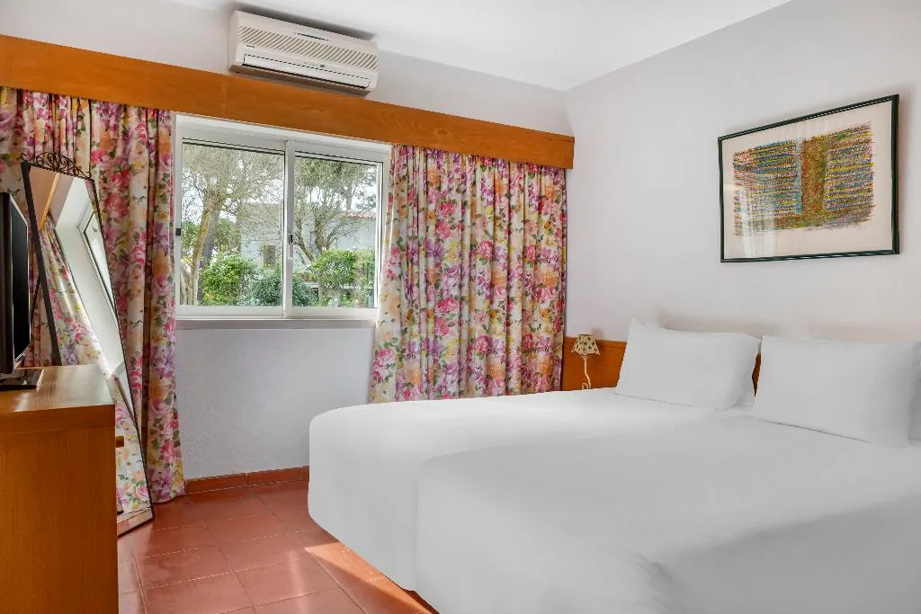 APARTMENT TWO BEDROOMS Room, Vilar do Golf, Algarve