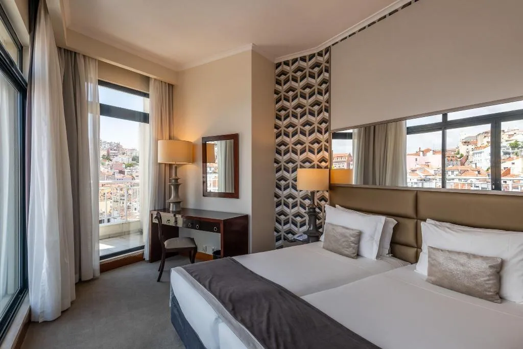 SUITE WITH DOUBLE BED Room, Mundial, Lisbon
