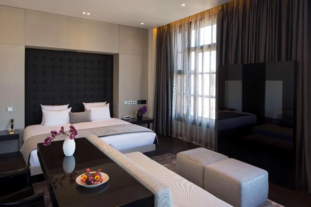 JUNIOR SUITE STANDARD Room, art'otel amsterdam, Powered by Radisson Hotels, Amsterdam