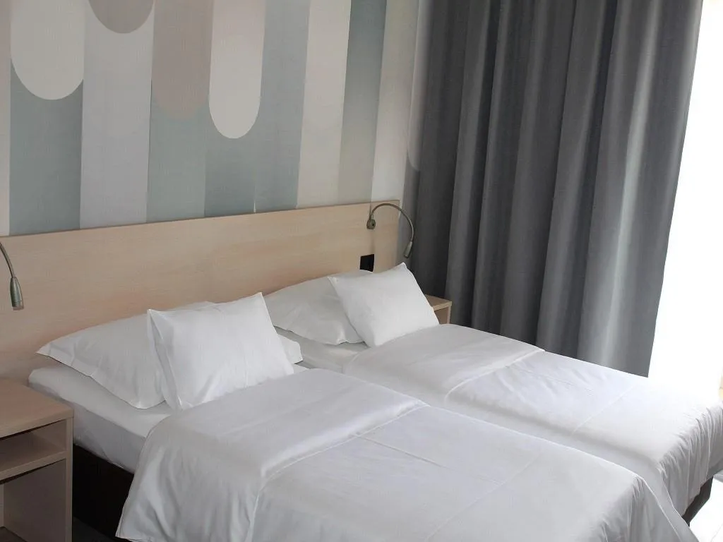 DOUBLE STANDARD Room, Berkeley, Dubrovnik