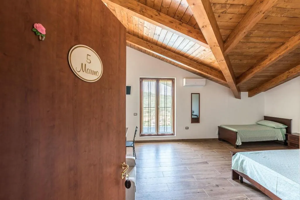 Room, La Mortella, Naples
