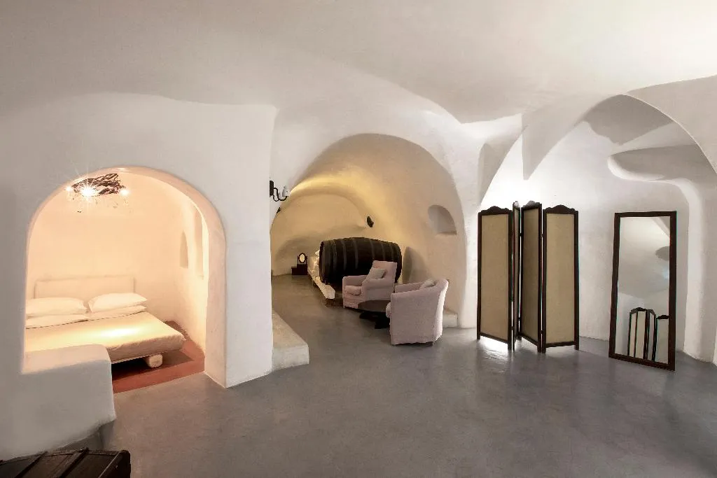 VILLA FOUR BEDROOMS Room, Ducato Wine Village, Santorini
