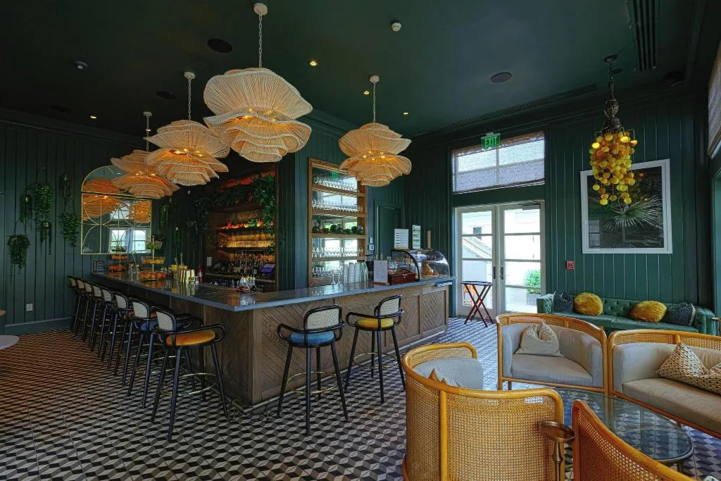 Bar, The Island House, Nassau