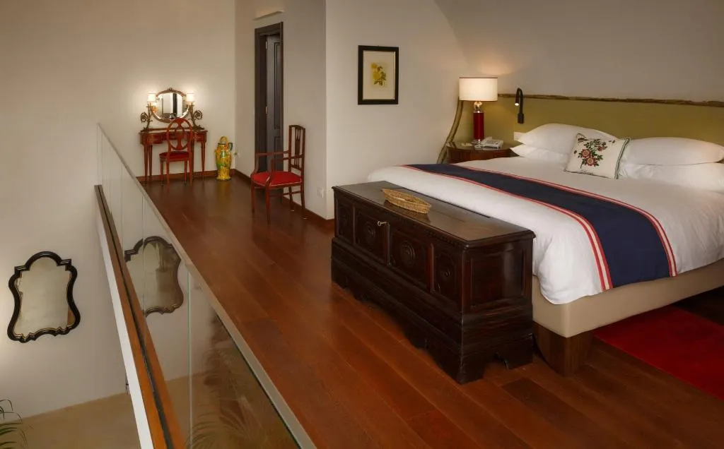 Room, Monastero Santa Rosa Hotel & Spa, Naples