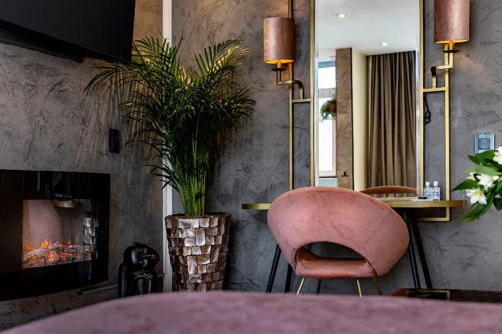STUDIO DELUXE WITH BALCONY Room, Hotel Jupiter, Amsterdam