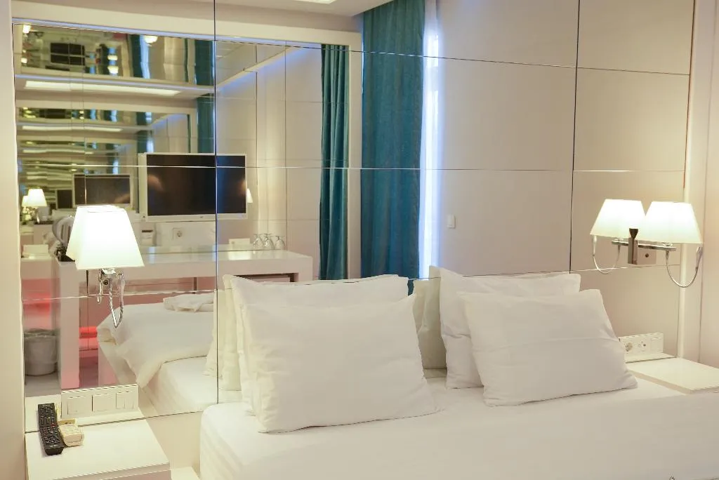 DOUBLE DELUXE WITH BALCONY Room, By Cemil Boutique Hotel, Antalya
