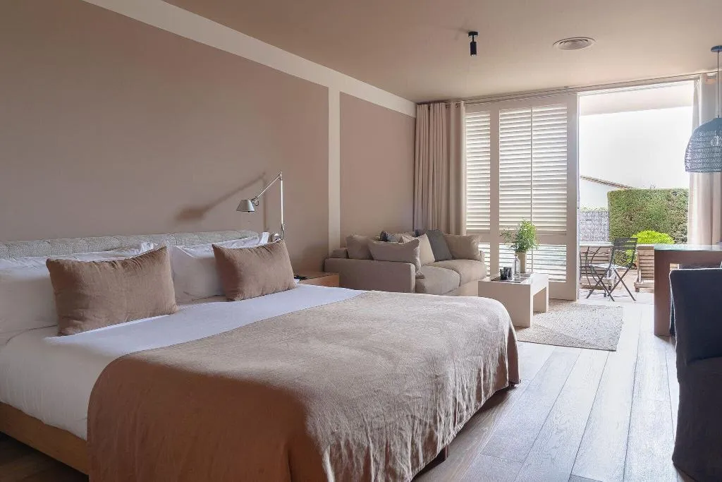 Room, Mas de Torrent, Costa Brava