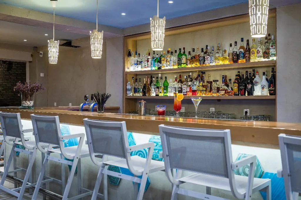 Bar, Nissia Kamares, Kos