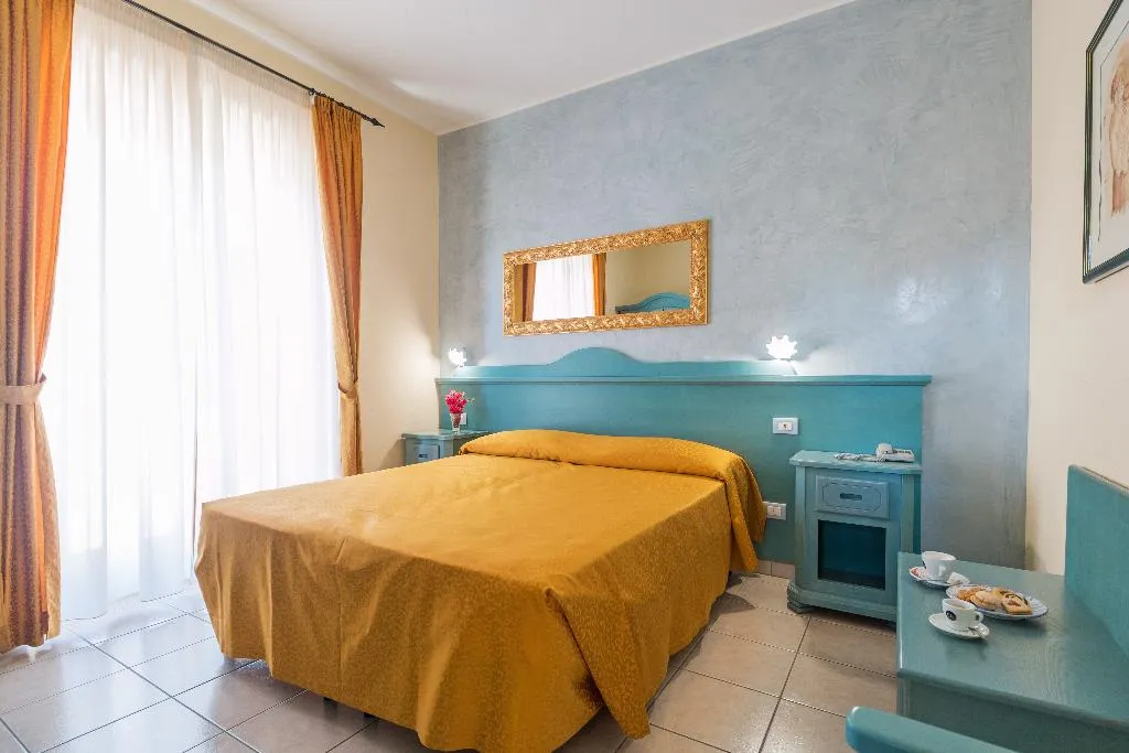 TRIPLE STANDARD Room, Hotel San Francisco, Olbia