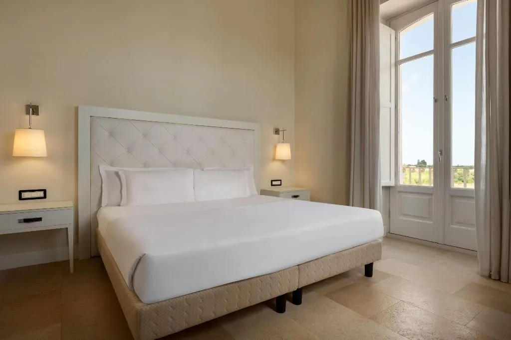 SUITE QUEEN SIZE BED Room, Dolce by Wyndham Siracusa I Monasteri Golf & Spa, Catania