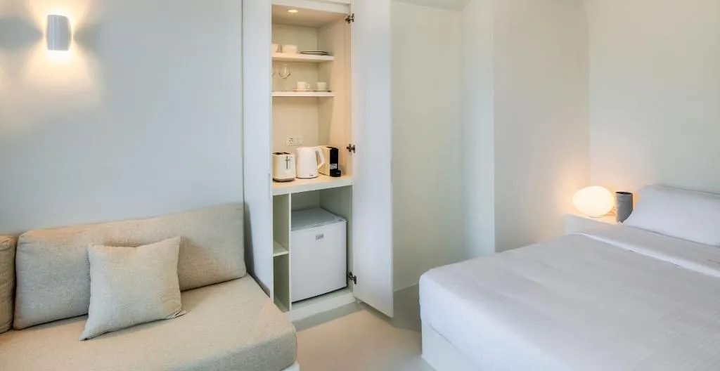 SUITE WITH JACUZZI Room, Old Castle Oia by Mr and Mrs White, Santorini