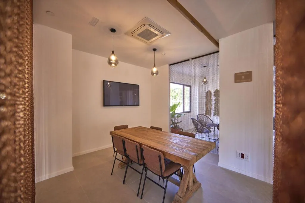 Lobby, tent Palmanova, Majorca
