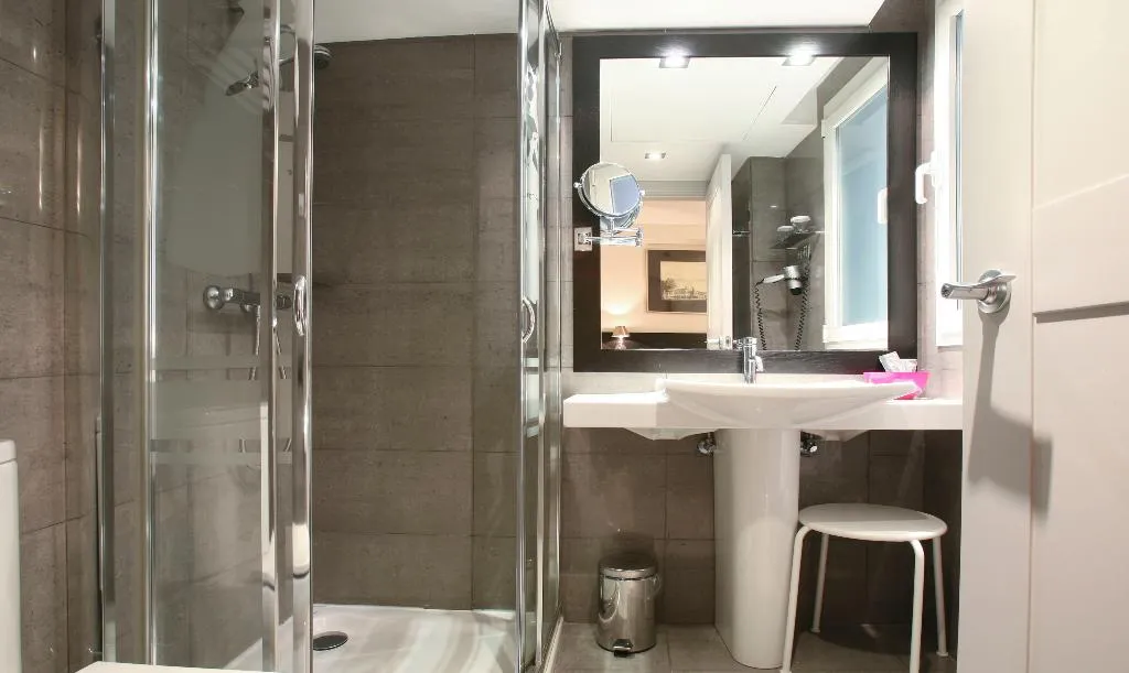 SINGLE SUPERIOR Room, Hotel Meninas, Madrid