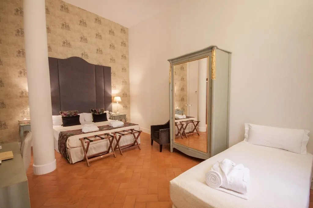 TRIPLE DELUXE Room, Palacio Pinello, Seville