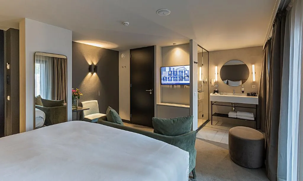 DOUBLE DELUXE Room, Pestana Amsterdam Riverside, Amsterdam