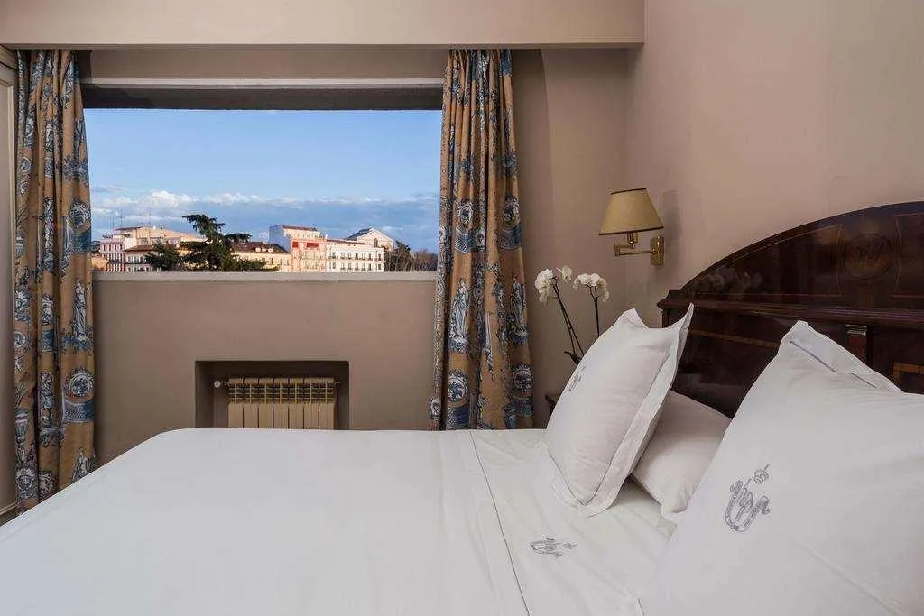 Room, Principe Pio, Madrid