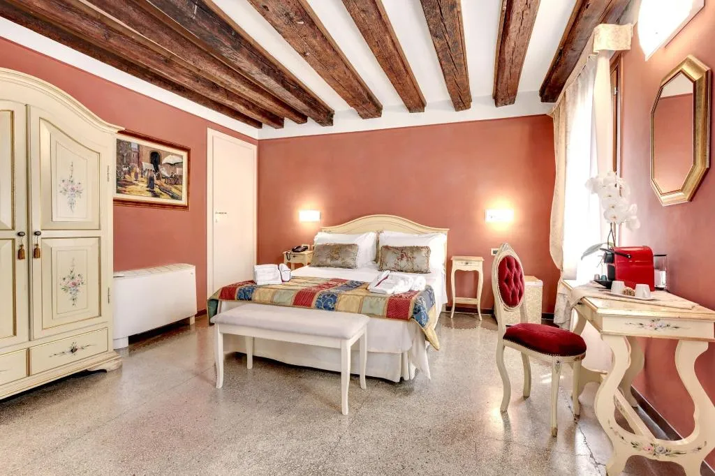 General view, Ca' Riza, Venice