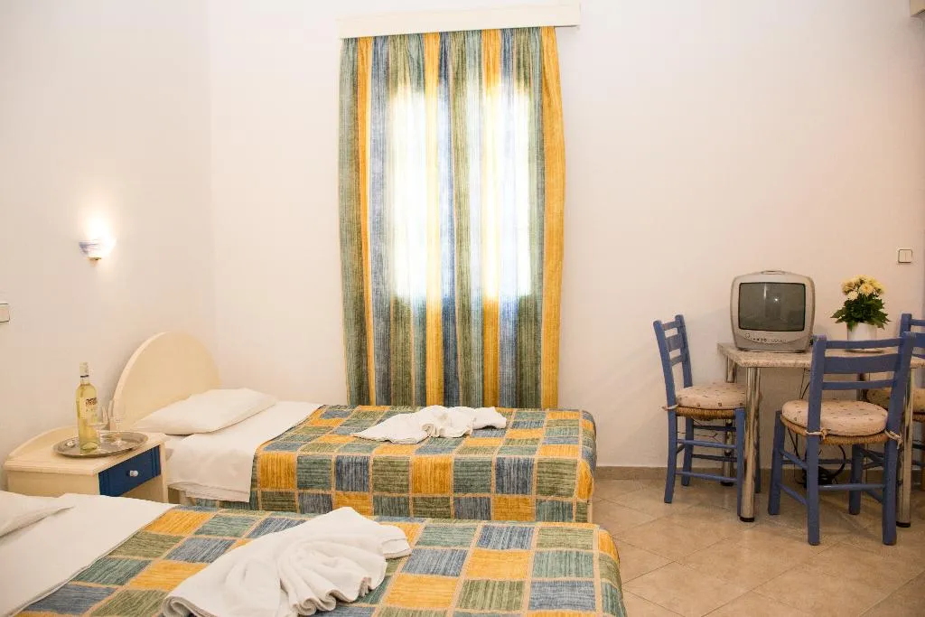 STUDIO CAPACITY 3 Room, Uncle George Studios By Estia, Crete