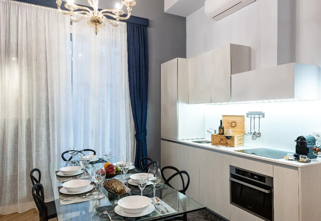 APARTMENT CAPACITY 6 Room, Kairos by Florence Art Apartments, Florence