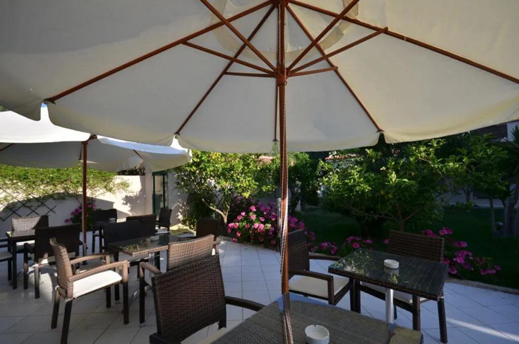 Terrace, Agrilia Hotel, Zante