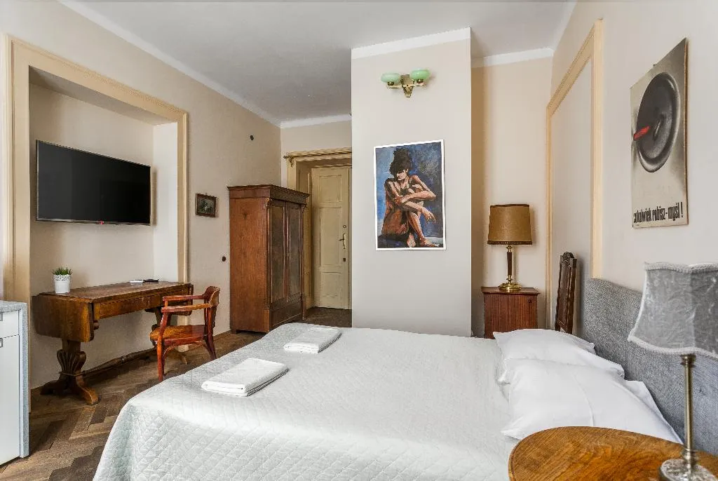 STUDIO STANDARD Room, The Spiski Palace Apartments, Krakow