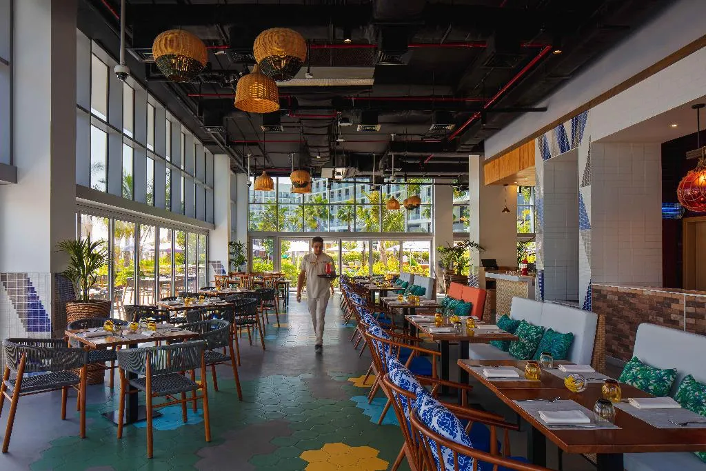 Restaurant, Centara Mirage Beach Resort Dubai, Dubai