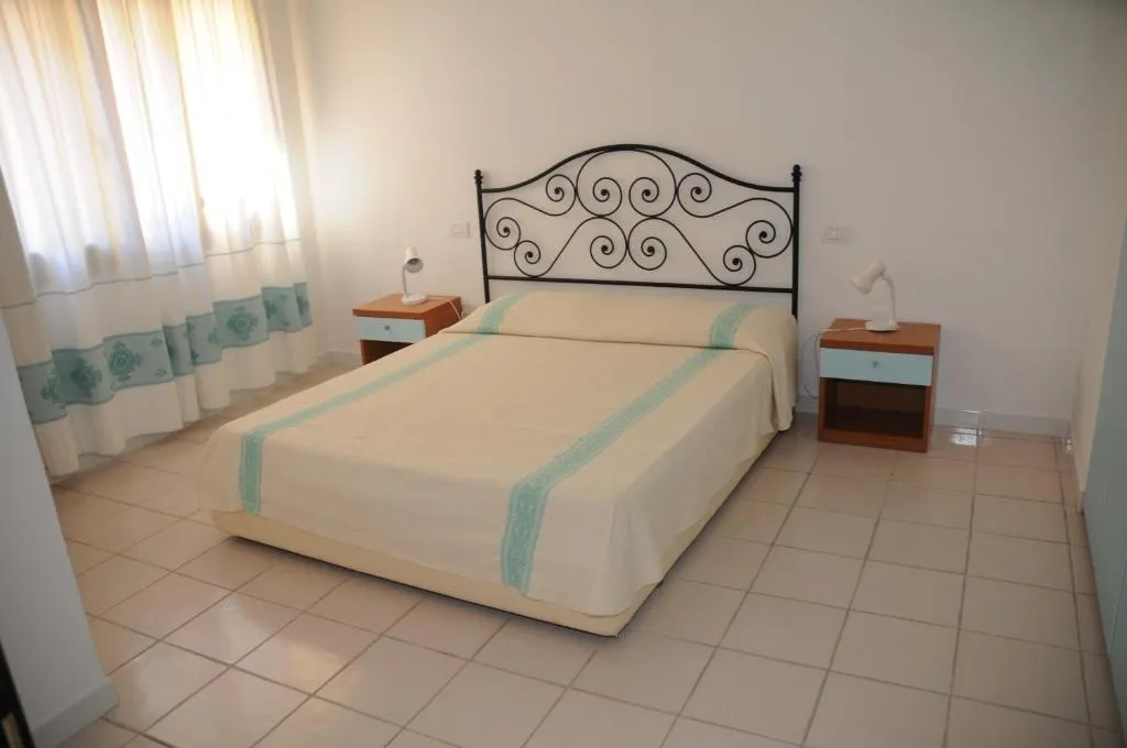 APARTMENT CAPACITY 6 Room, Marinella Residence, Olbia
