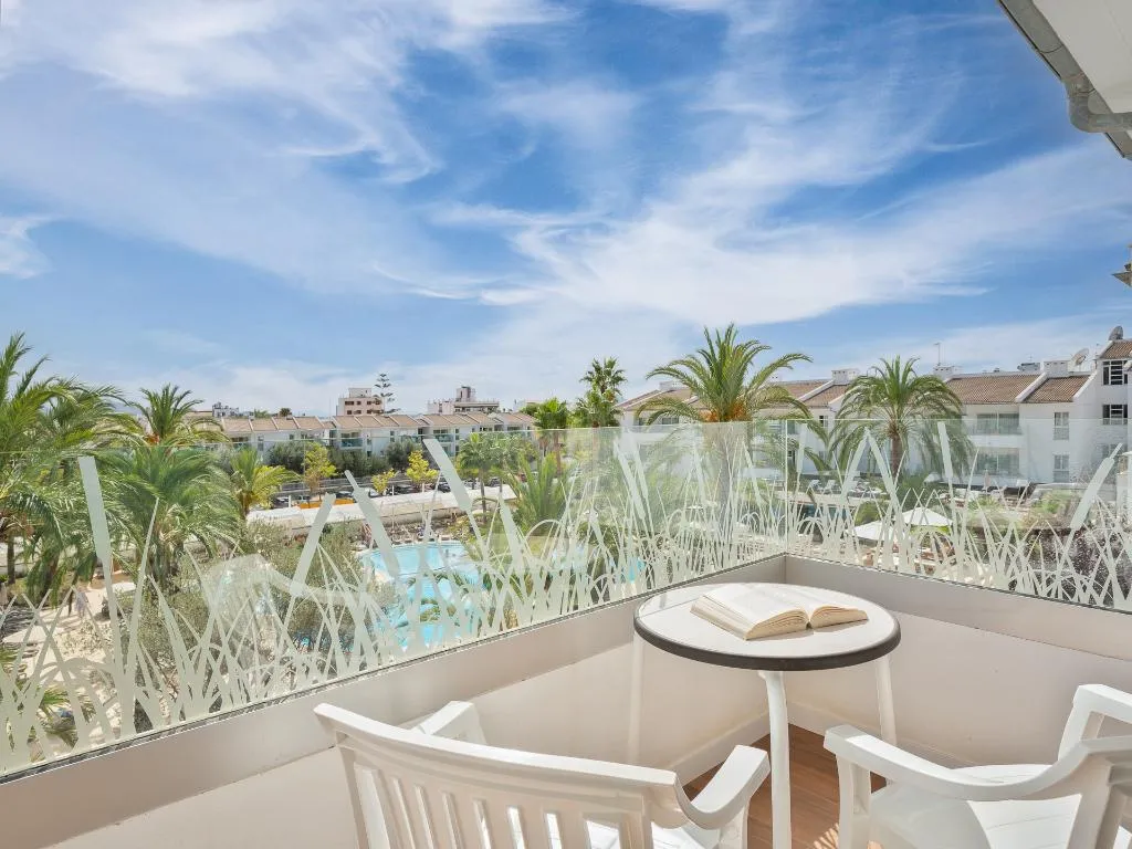 SUITE POOL VIEW Room, Puerto Azul Suite Hotel, Majorca